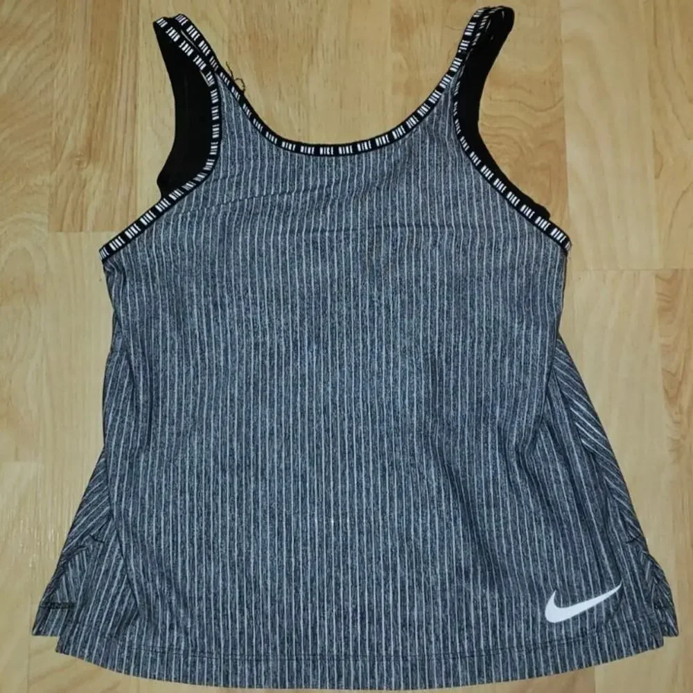 Nike Girl's MD 2-In-1 Dri-Fit Training Tank Top